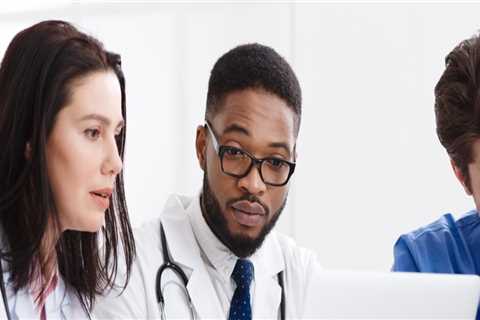 What are the different types of healthcare consultants?