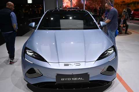Buffett-backed BYD trounces Tesla in China