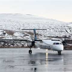 Flying Icelandair domestic from Reykjavik to Akureyri on a 757 and a Dash-8