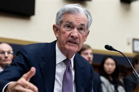 Federal Reserve Path Is Murkier After Bank Blowup