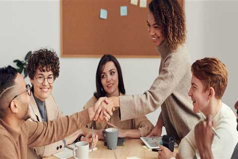 Networking with Small Business Owners: 10 Best Groups to Join