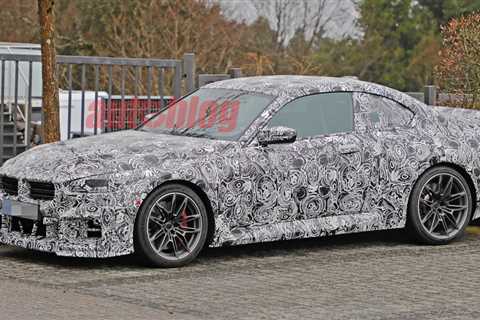 BMW M2 CS spy photos show more aggressive aero