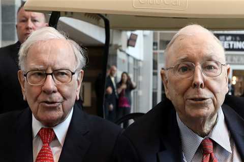 Charlie Munger pockets $70,000 a year from a $1,000 investment he made in 1962 - and has likely..