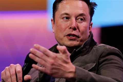 Elon Musk jabs at Lucid after its CEO raked in $379 million of total compensation last year