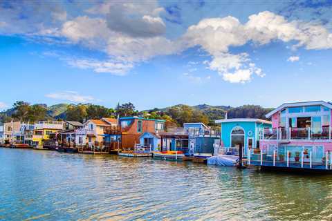 Tips for Moving Into a Floating Home