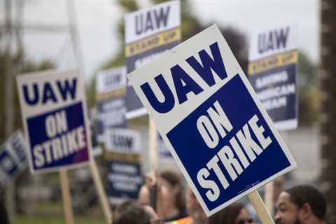 UAW and Detroit 3 appear to make progress in contract talks