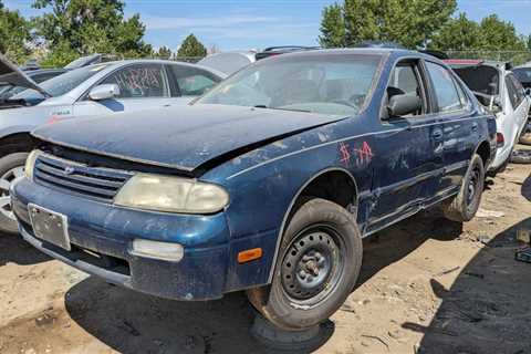 Junkyard Gem: 1995 Nissan Altima GXE