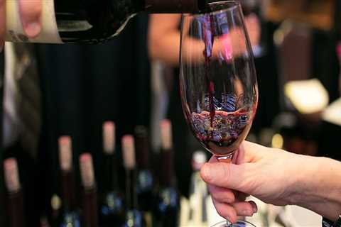 What is the Customary Tip for Wine Tasting?