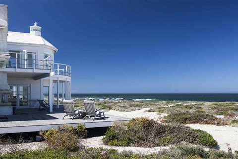 Hamptons Sales Fall to Lowest Since Financial Crisis