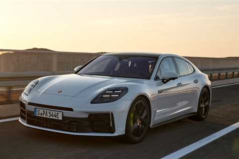2024 Porsche Panamera 4 E-Hybrid and 4S E-Hybrid update the electrified V6