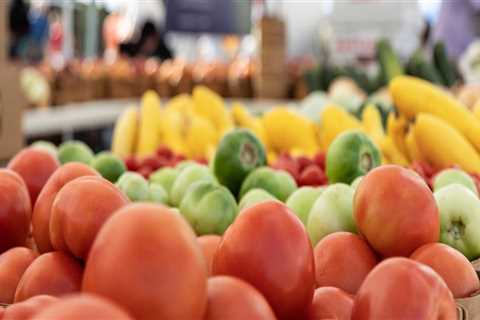 Do Central Texas Farmers Markets Offer Samples of Their Products?