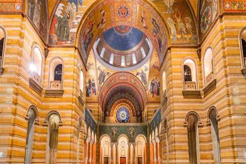 How St. Louis, Missouri Churches Contribute to the City's Cultural and Artistic Scene