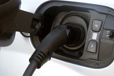 Automakers hope for new profit stream from bidirectional EV charging