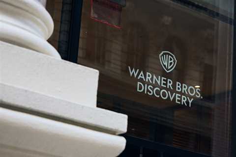 American Airlines Legal Chief Departs for Warner Bros. Discovery