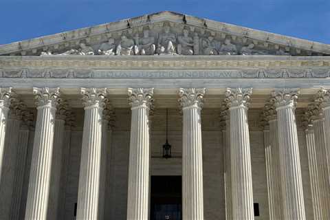 Detainees under Alien Enemies Act urge justices to leave judge’s bar on removal in place