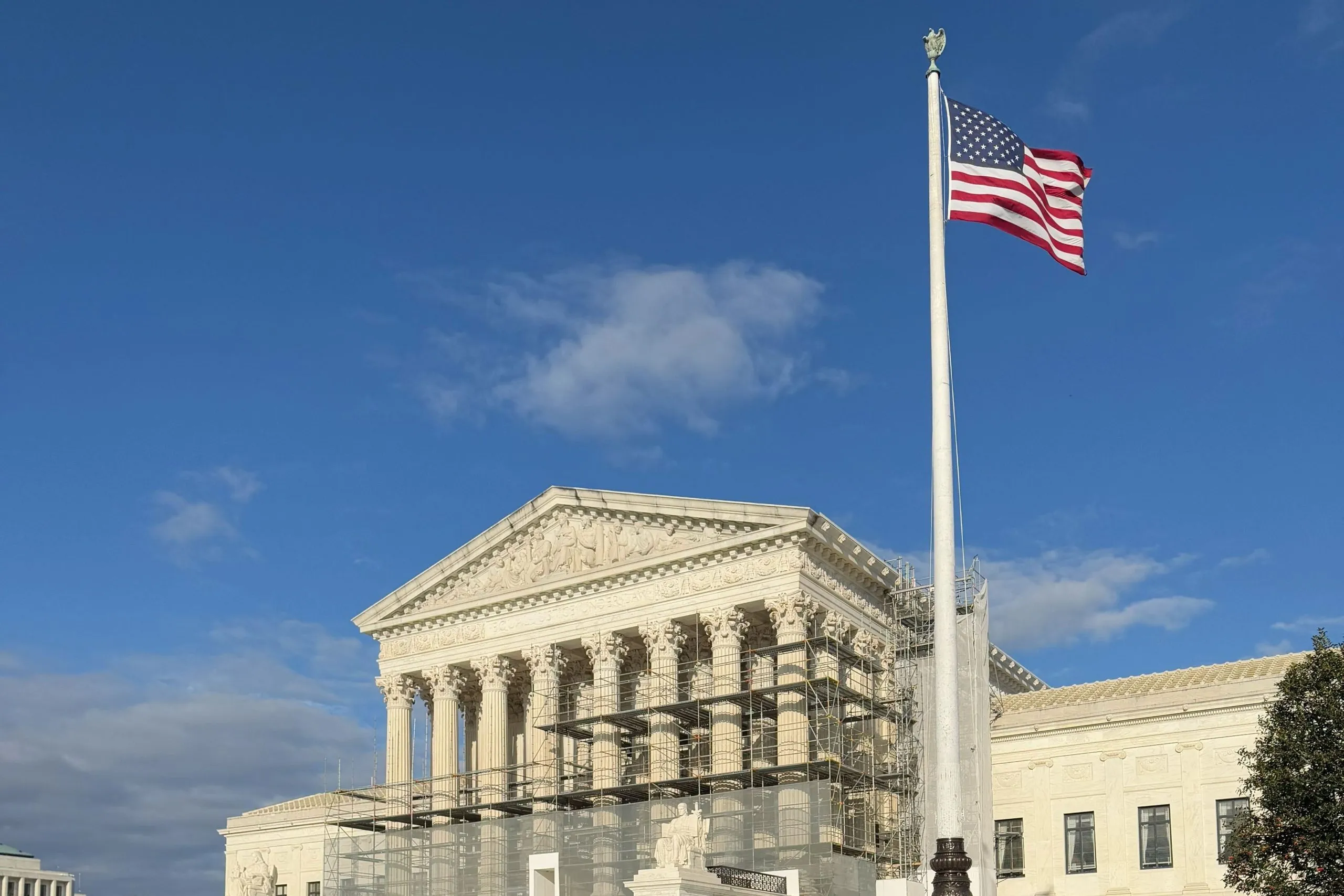 Supreme Court pauses district court order preventing immigrants from being deported to third-party..