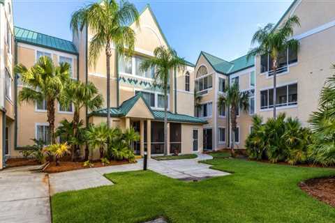 Retirement Living in Vero Beach, FL: A Comprehensive Guide for Seniors
