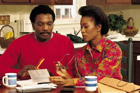 6 Financial Myths That Couples With No Kids Still Believe