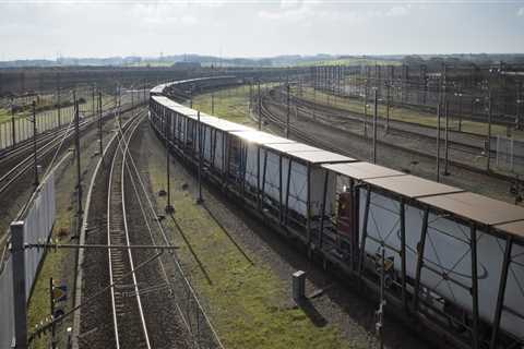 Top Industries That Rely on Rail Freight Services for Reliable Shipping
